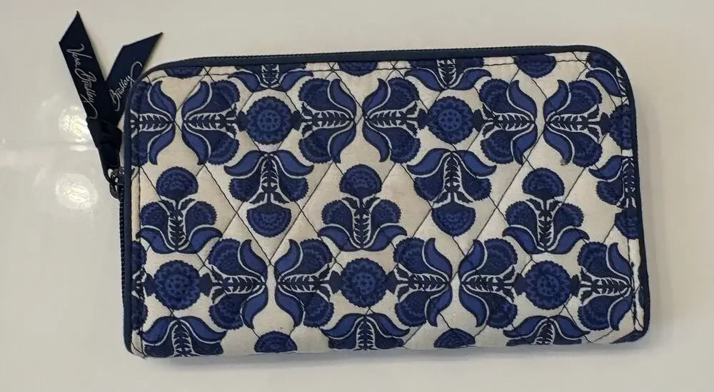 Vera Bradley Wallet Zipper Cobalt Blue Tile 8x5 Credit Card/ ID Slots